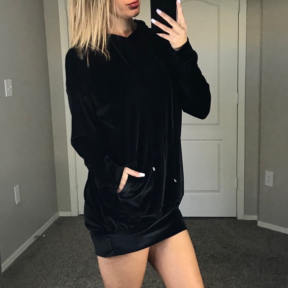 - Black Velvet Hooded Dress - - Picture 2 of 6